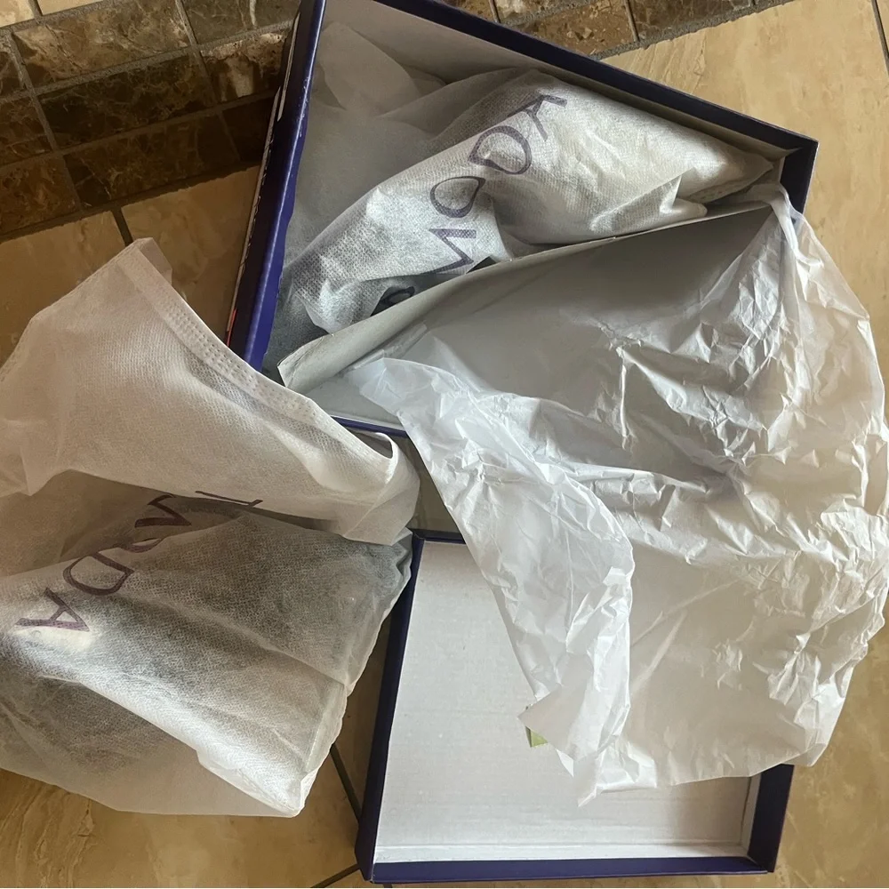 Black Heels - Picture 12 of 13